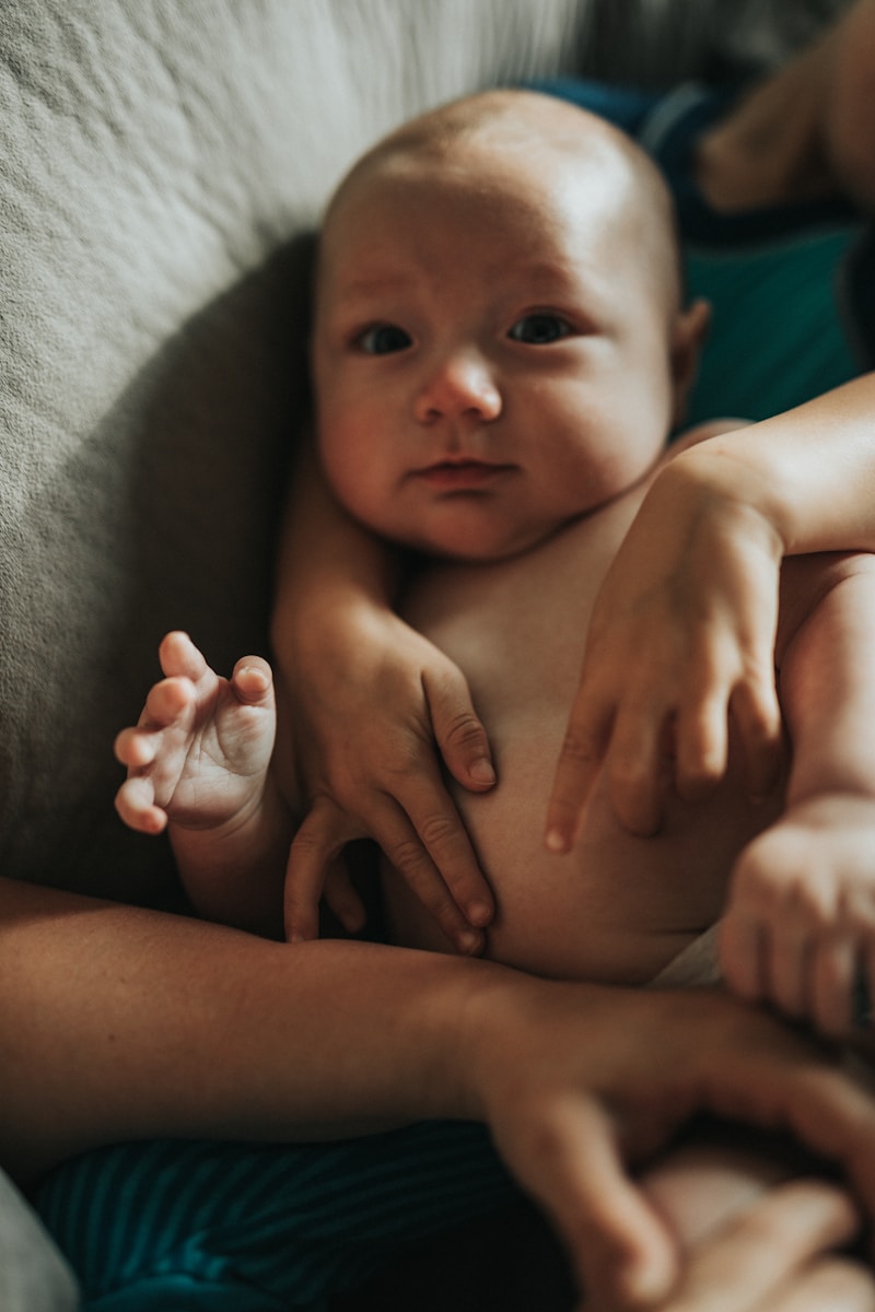Die perfekte Spielmatte für Ihr Baby: Ein umfassender Ratgeber für entwicklungsfördernde Spielflächen
